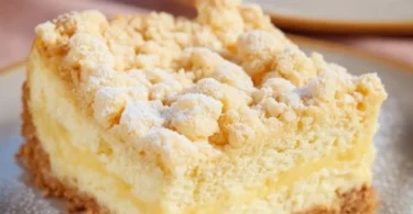 Käsekuchen mit Streuseln – ein köstlicher, cremiger Käsekuchen mit knusprigen Toppings